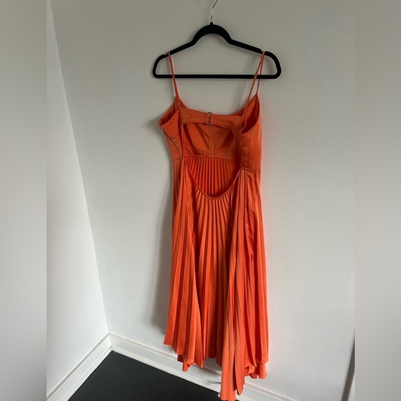 A.L.C.
Hollie Pleated Midi Dress, size 14 - Picture 3 of 5